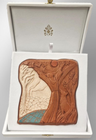 2024 - Formella per i doni istituzionali di Papa Francesco